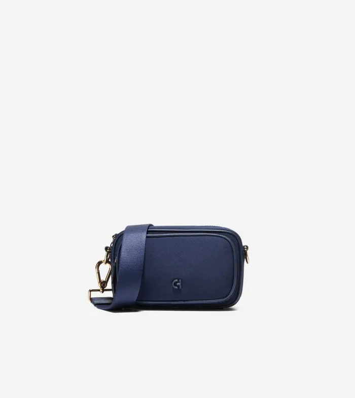 Bags And Backpacks Women Cole Haan Neoprene Transit Bag Evening Blue