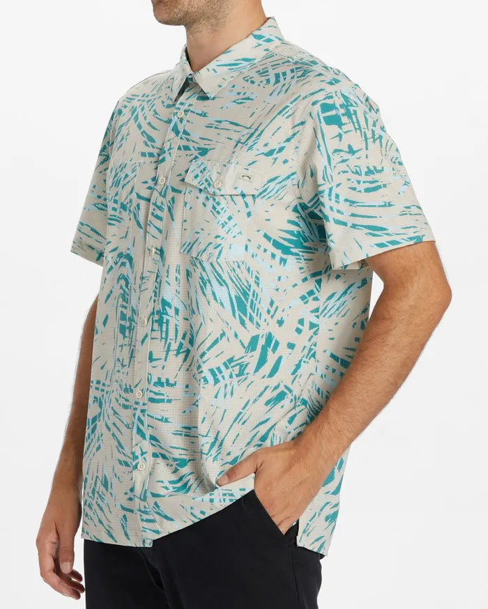 Billabong Shirts Men ADiv Surftrek Perf Short Sleeve Shirt Dusty Jade Billabong Shirts Men ADiv Surftrek Perf Short Sleeve Shirt Dusty Jade