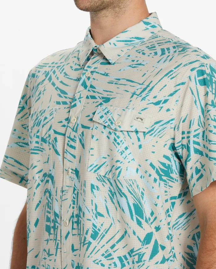 Billabong Shirts Men ADiv Surftrek Perf Short Sleeve Shirt Dusty Jade Billabong Shirts Men ADiv Surftrek Perf Short Sleeve Shirt Dusty Jade
