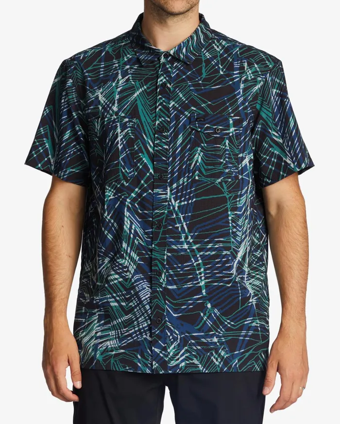 Billabong Shirts Men ADiv Surftrek Perf Short Sleeve Shirt Space Blue Billabong Shirts Men ADiv Surftrek Perf Short Sleeve Shirt Space Blue