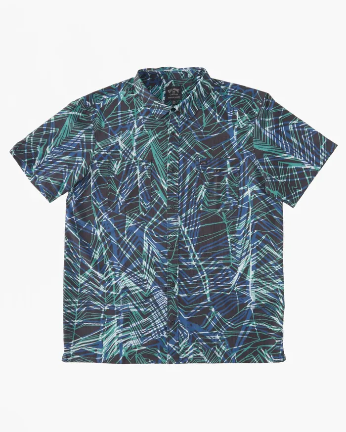 Billabong Shirts Men ADiv Surftrek Perf Short Sleeve Shirt Space Blue Billabong Shirts Men ADiv Surftrek Perf Short Sleeve Shirt Space Blue