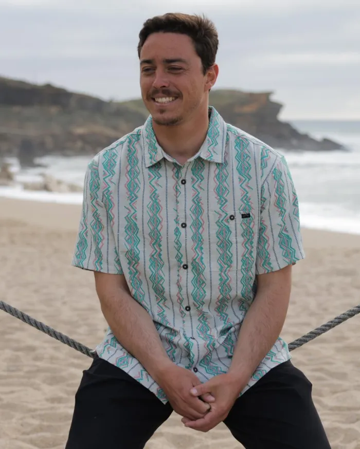 Billabong Shirts Men Sundays Jacquard Short Sleeve Shirt Sand