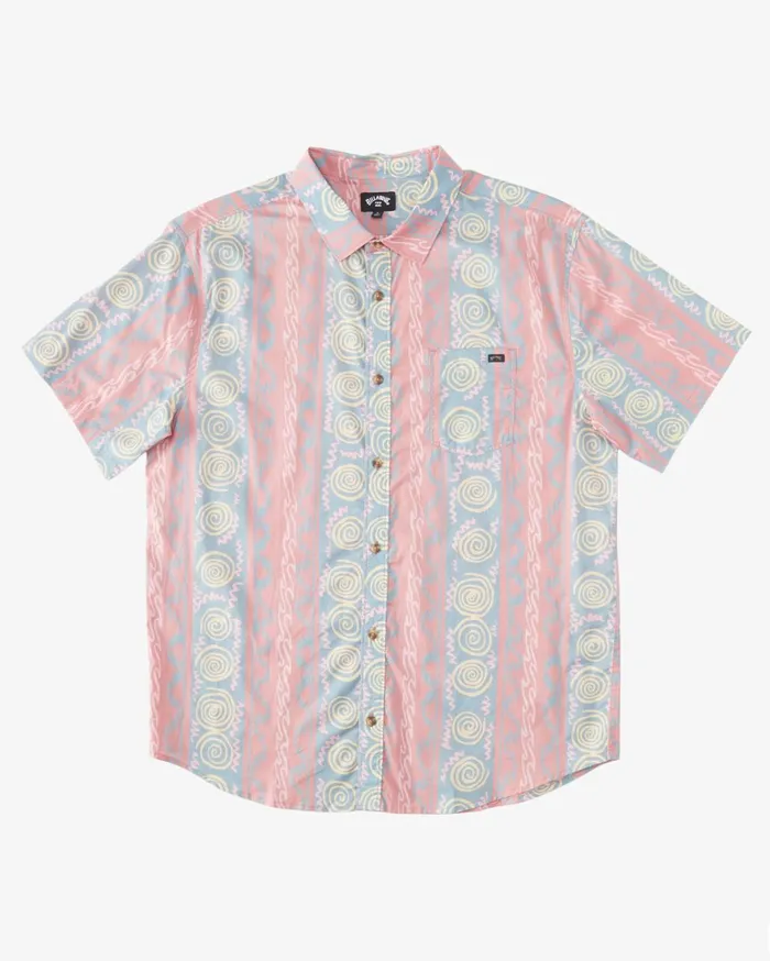 Billabong Shirts Men Sundays Short Sleeve Shirt Dusty Red Billabong Shirts Men Sundays Short Sleeve Shirt Dusty Red