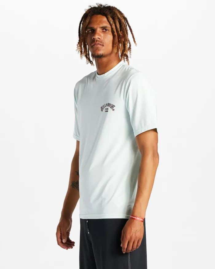 Billabong Shorts Men Arch Fill Short Sleeve UPF 50 Surf TShirt Seaglass Billabong Shorts Men Arch Fill Short Sleeve UPF 50 Surf TShirt Seaglass