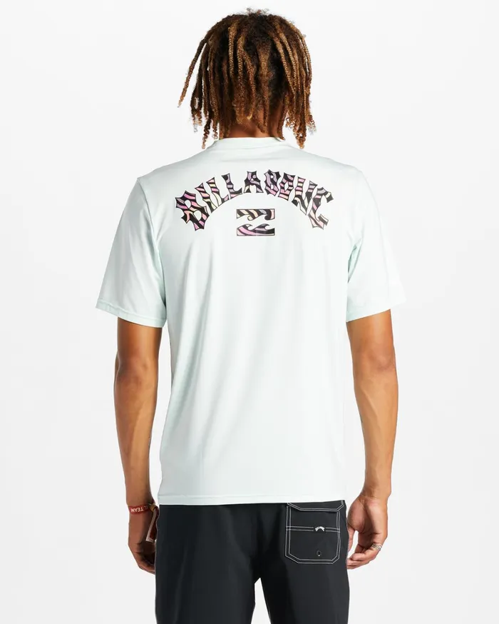 Billabong Shorts Men Arch Fill Short Sleeve UPF 50 Surf TShirt Seaglass Billabong Shorts Men Arch Fill Short Sleeve UPF 50 Surf TShirt Seaglass