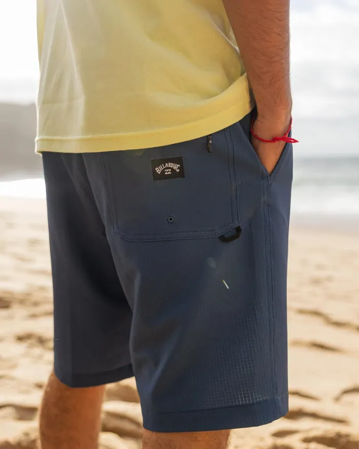 Billabong Shorts Men Surftrek Trail Technical Elasticized Shorts Space Blue