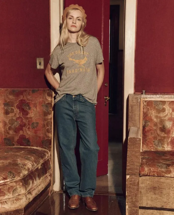 CollectionTees and Sweats The Great The Boxy Crew Heather Grey With Perched Cardinal Graphic