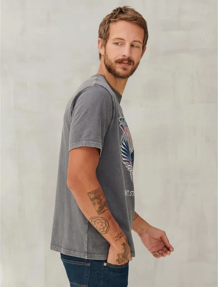 Graphic Tees Men Lucky Brand Journey Crest Tee Gargoyle