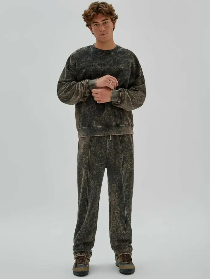 Men GUESS Hoodies and Sweaters GUESS Originals Acid Wash Crewneck Go Fleece Acid Wash Men GUESS Hoodies and Sweaters GUESS Originals Acid Wash Crewneck Go Fleece Acid Wash