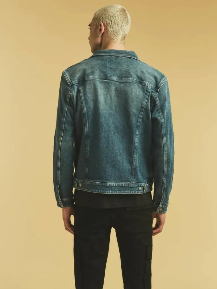 Men GUESS Jackets and Coats GUESS Originals Kit Denim Jacket Go Vintage Dark Blue Wash Men GUESS Jackets and Coats GUESS Originals Kit Denim Jacket Go Vintage Dark Blue Wash