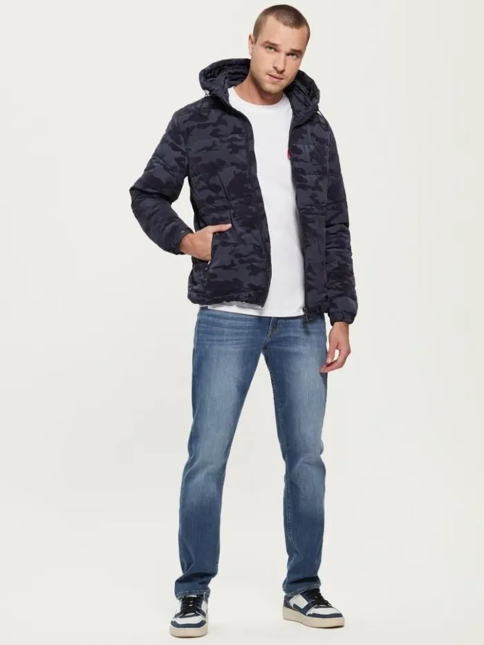 Men GUESS Jackets and Coats Paisley Camouflage Puffer Jacket Blue Camou Bandana Men GUESS Jackets and Coats Paisley Camouflage Puffer Jacket Blue Camou Bandana