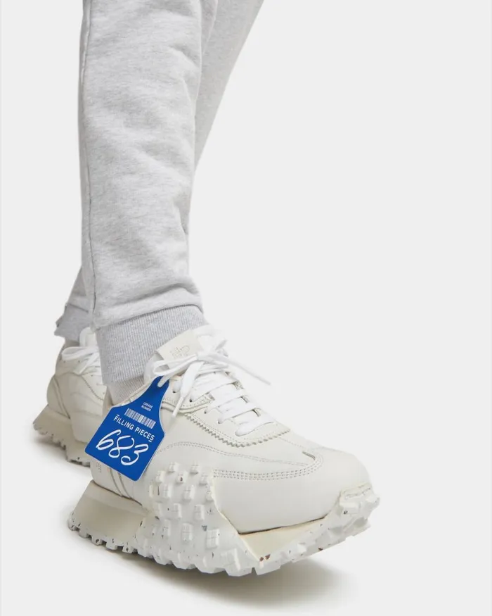 MenWomen Filling Pieces Sneakers Crease Runner 683 White