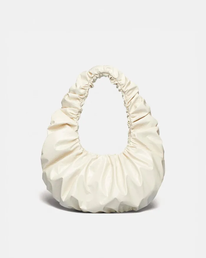 Nanushka Bags WomenMen ANJA BAGUETTE Ruched Patent Altleather Shoulder Bag Cream Nanushka Nanushka Bags WomenMen ANJA BAGUETTE Ruched Patent Altleather Shoulder Bag Cream Nanushka