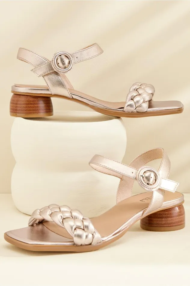Soft Surroundings Vaneli Kalee Braided Strap Sandal Shell Women Shoes