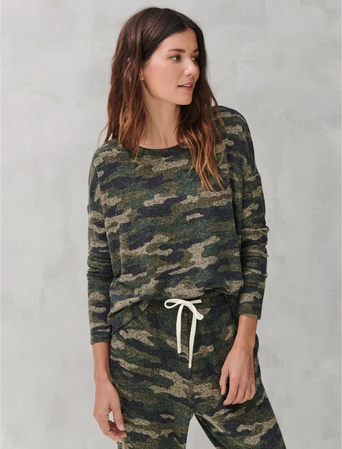 Sweaters and Sweatshirts Women Lucky Brand Printed Hacci Crew Black Camouflage Sweaters and Sweatshirts Women Lucky Brand Printed Hacci Crew Black Camouflage
