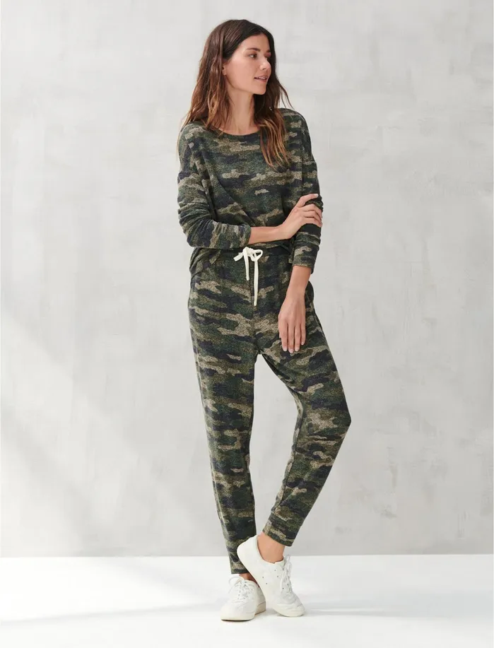 Sweaters and Sweatshirts Women Lucky Brand Printed Hacci Crew Black Camouflage