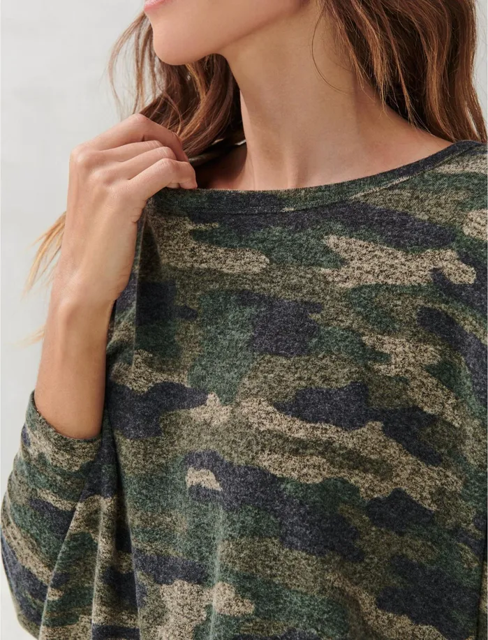 Sweaters and Sweatshirts Women Lucky Brand Printed Hacci Crew Black Camouflage
