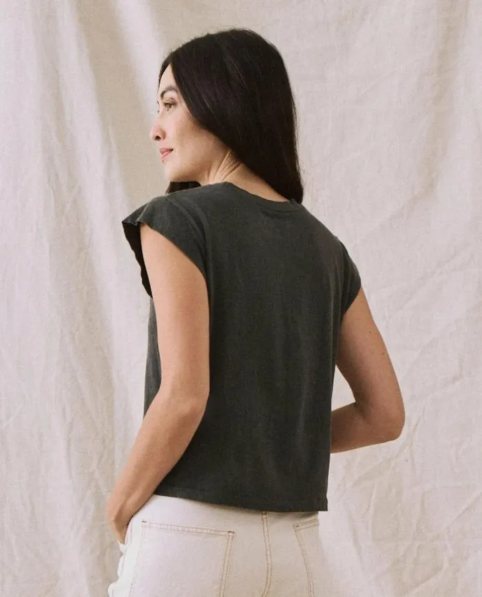 Tees and Sweats The Great The Peak Shoulder Tee Washed Black