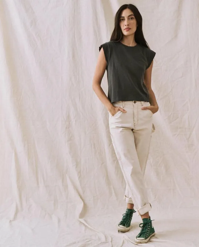 Tees and Sweats The Great The Peak Shoulder Tee Washed Black