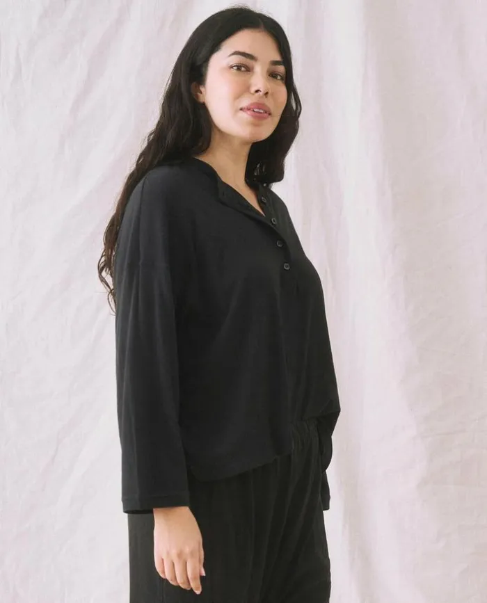 Tees and Sweats The Great The Shrunken Henley Almost Black