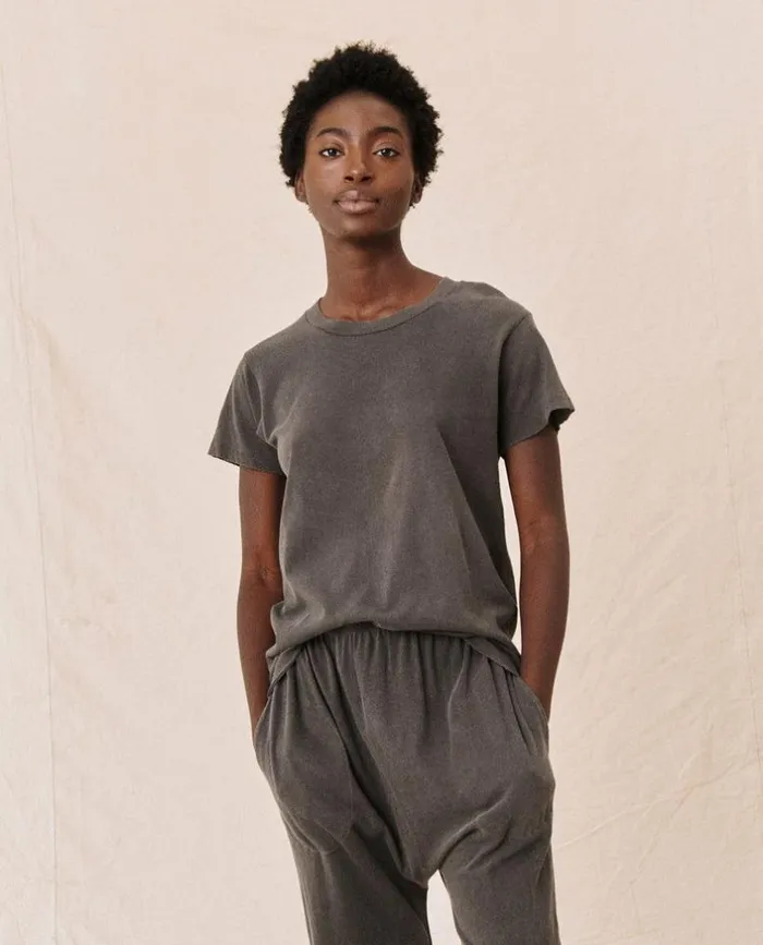 Tees and Sweats The Great The Slim Tee Washed Black