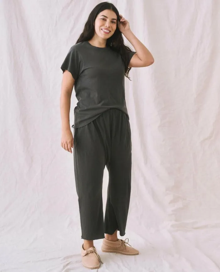 Tees and Sweats The Great The Slim Tee Washed Black