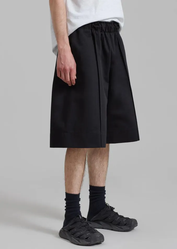 The Frankie Shop Adan Bermuda Shorts 8211 Black Men Bottoms