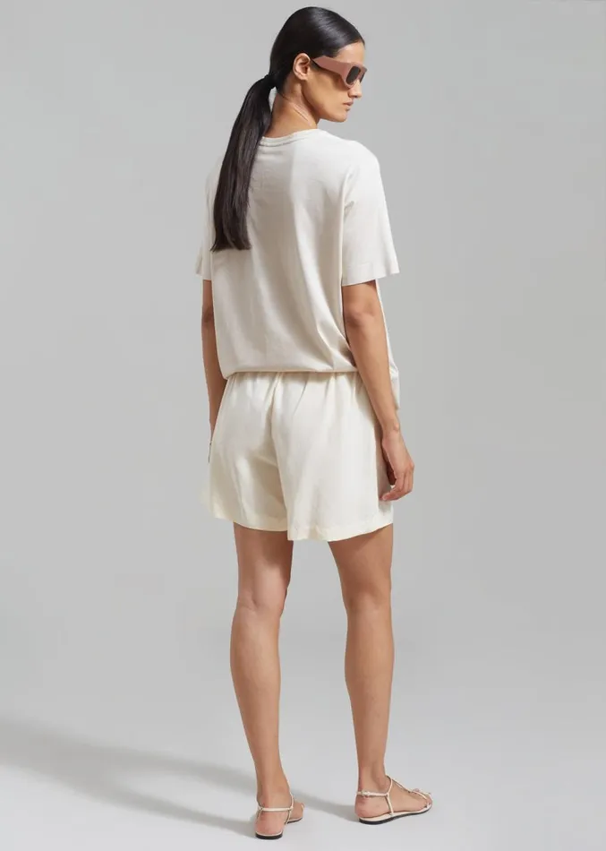 The Frankie Shop Adeline Shorts 8211 Cream Women Clothing