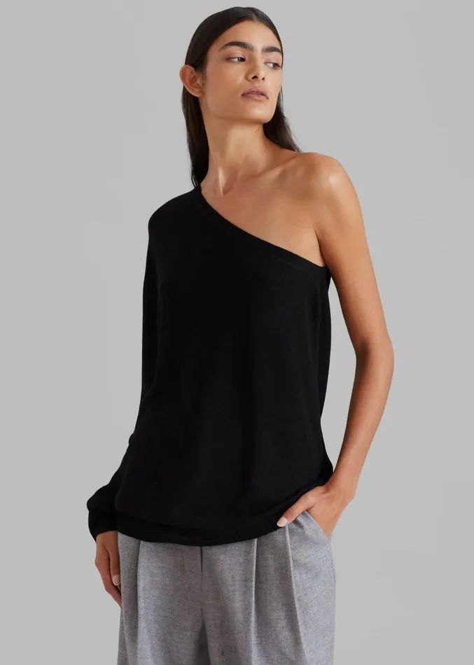 The Frankie Shop Bianca One Shoulder Loose Knit Top 8211 Black Women Knitwear The Frankie Shop Bianca One Shoulder Loose Knit Top 8211 Black Women Knitwear