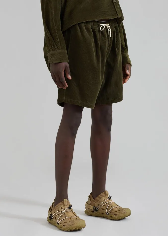 The Frankie Shop Camden Corduroy Shorts 8211 Olive Men Clothing