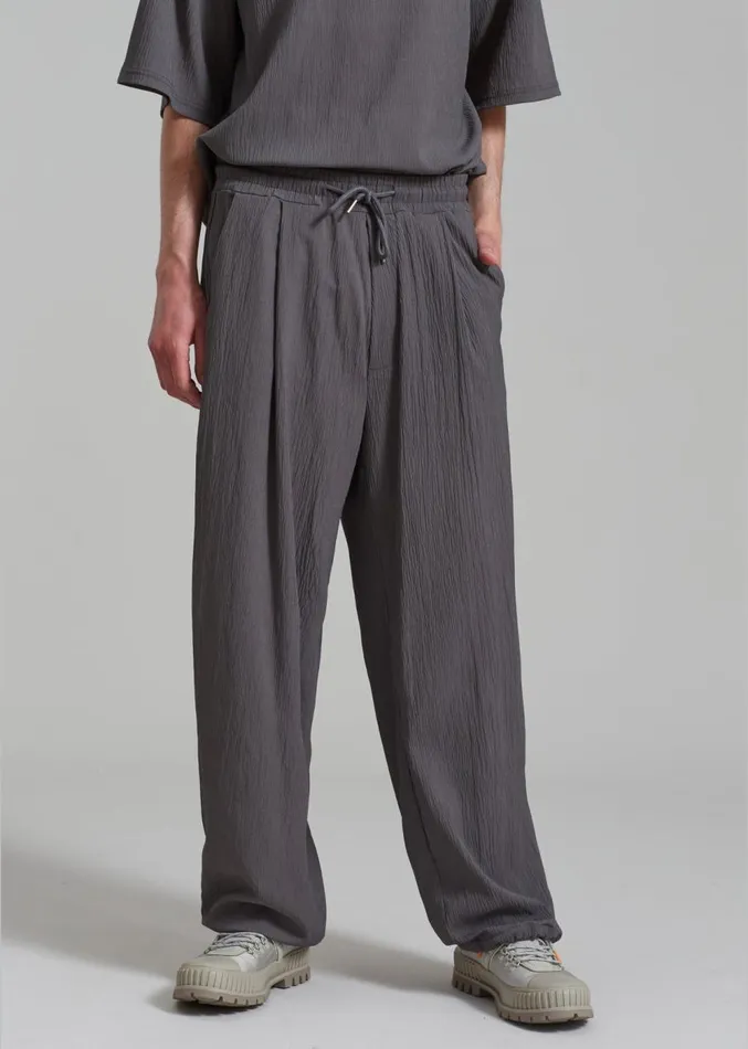 The Frankie Shop Eliott Crinkle Pants 8211 Charcoal Men Clothing