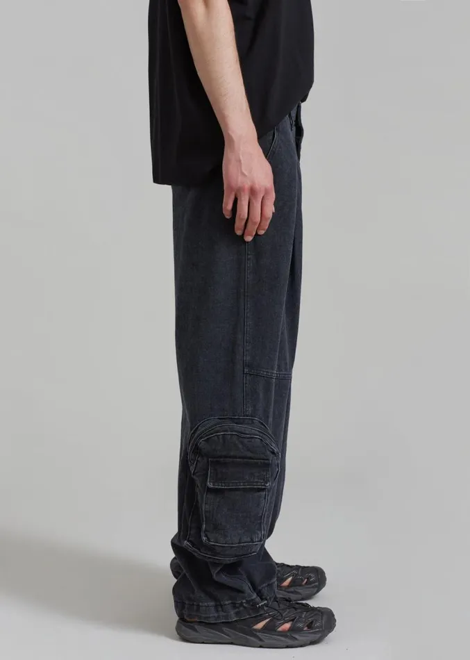 The Frankie Shop Lenny Cargo Jeans 8211 Black Washed MenWomen Bottoms