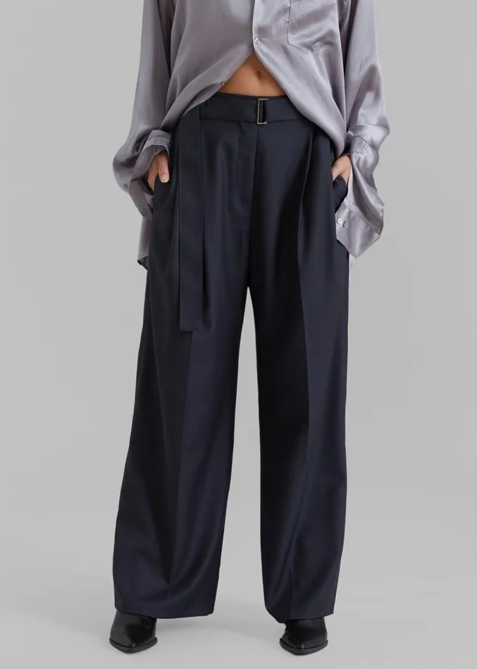 The Frankie Shop Lyxe Belted Pants 8211 Charcoal Women Clothing