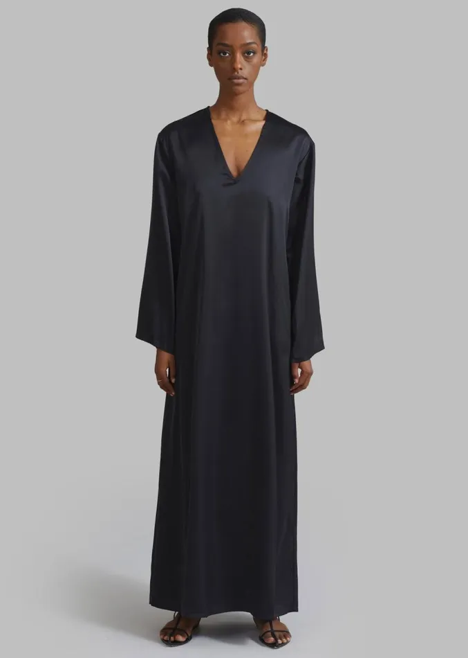 The Frankie Shop Solaqua VNeck Dress 8211 Noir Women Clothing