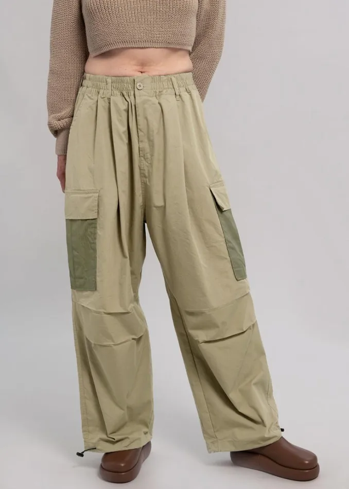 The Frankie Shop Stu Colorblock Cargo Pants 8211 Beige Combo WomenMen Bottoms