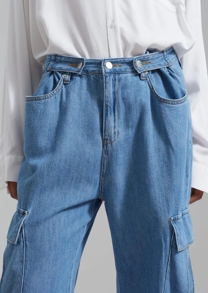 The Frankie Shop Tatum Cargo Jeans 8211 Medium Wash Women Denim