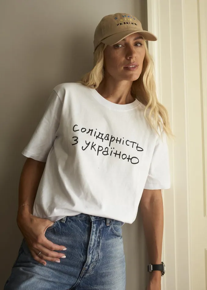 The Frankie Shop The Frankie Shop X Thomas Llu Solidarity TShirt 8211 WhiteBlack WomenMen Tops The Frankie Shop The Frankie Shop X Thomas Llu Solidarity TShirt 8211 WhiteBlack WomenMen Tops