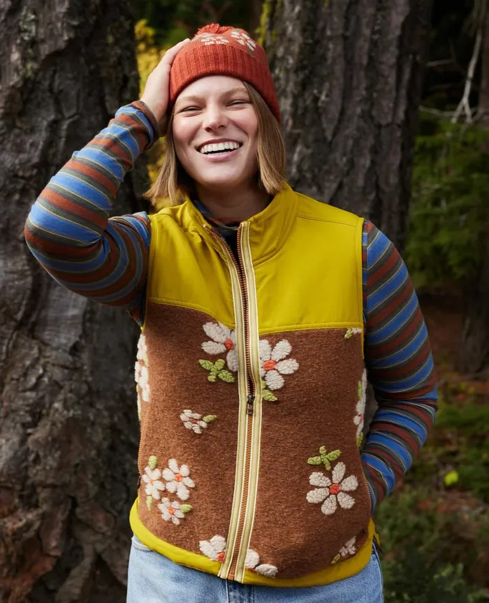Women039s Women039s Sespe Sherpa Vest Daisy ToadandCo Jackets and Layers