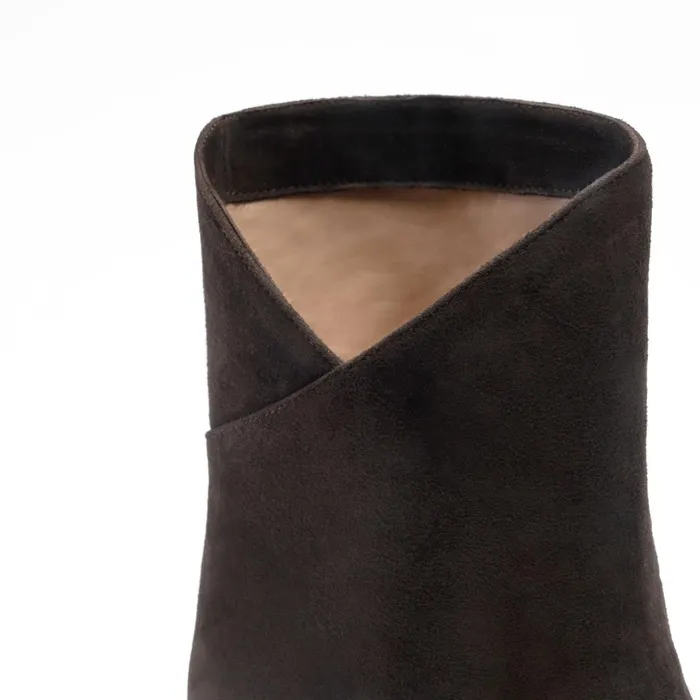 Women Bruno Magli Boots Pistoia Boot Brown Suede