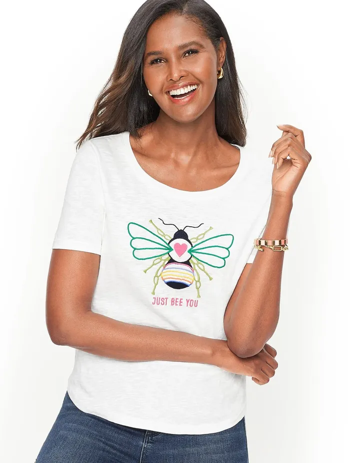 Women Cap And Short Sleeve Talbots Embroidered Bee Crewneck Tee White