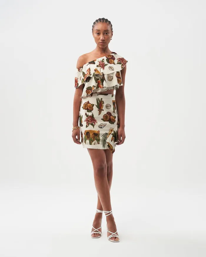 Women Filling Pieces TShirts and Shirts Ruffle Top Parrot Print White