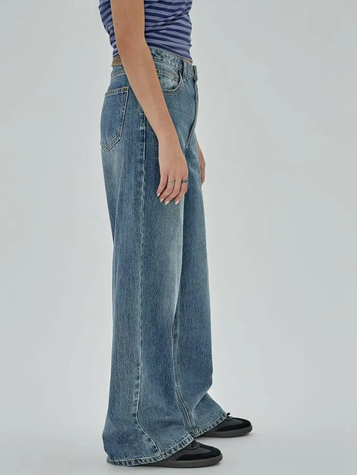 Women GUESS Jeans and Denim GUESS Originals Kit Flare Jeans Go Fez Medium Wash Women GUESS Jeans and Denim GUESS Originals Kit Flare Jeans Go Fez Medium Wash