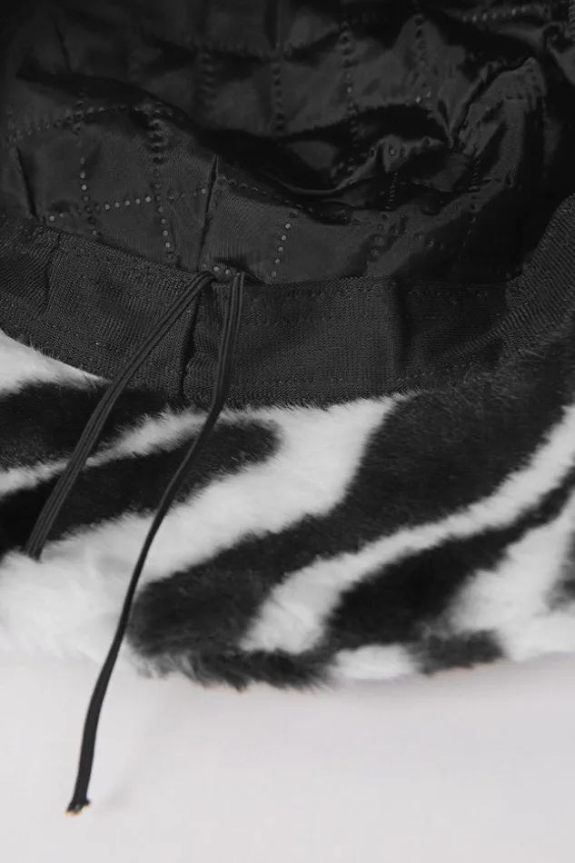 Women Hats and Scarves Cupshe Dynamic Star Zebra Striped Fluffy Bucket Hat Blackwhite