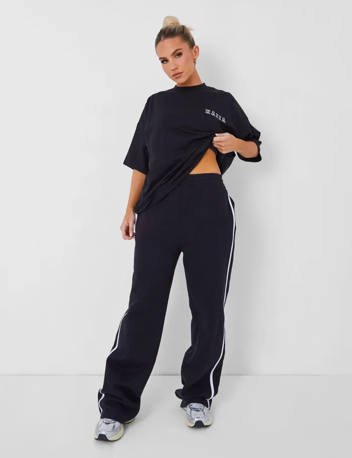 Women Kaiia Oversized Tshirt In Black Black Public Desire Tops