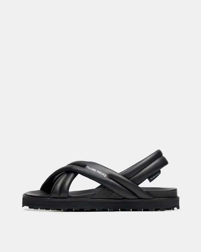 WomenMen Filling Pieces Sandals and Slides Cross Sandals All Black