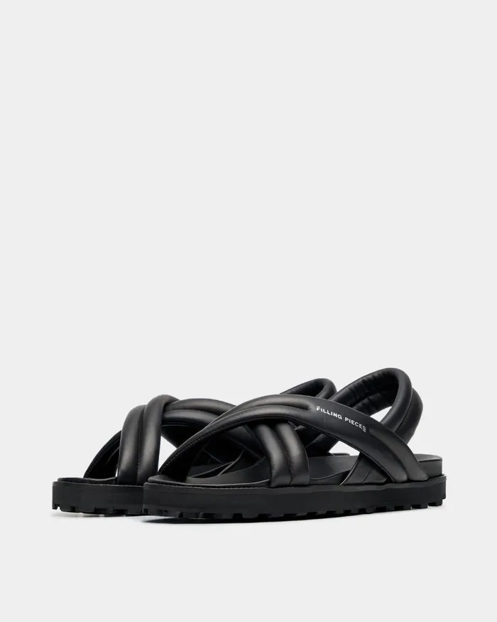 WomenMen Filling Pieces Sandals and Slides Cross Sandals All Black