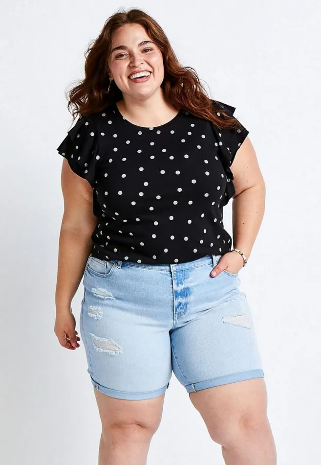 Women Plus Size Vintage Light Wash Destructed 8In Bermuda Short Maurices Plus Bottoms