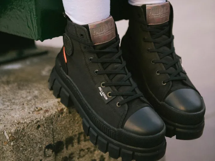 Women REVOLT HI TX Palladium Boots