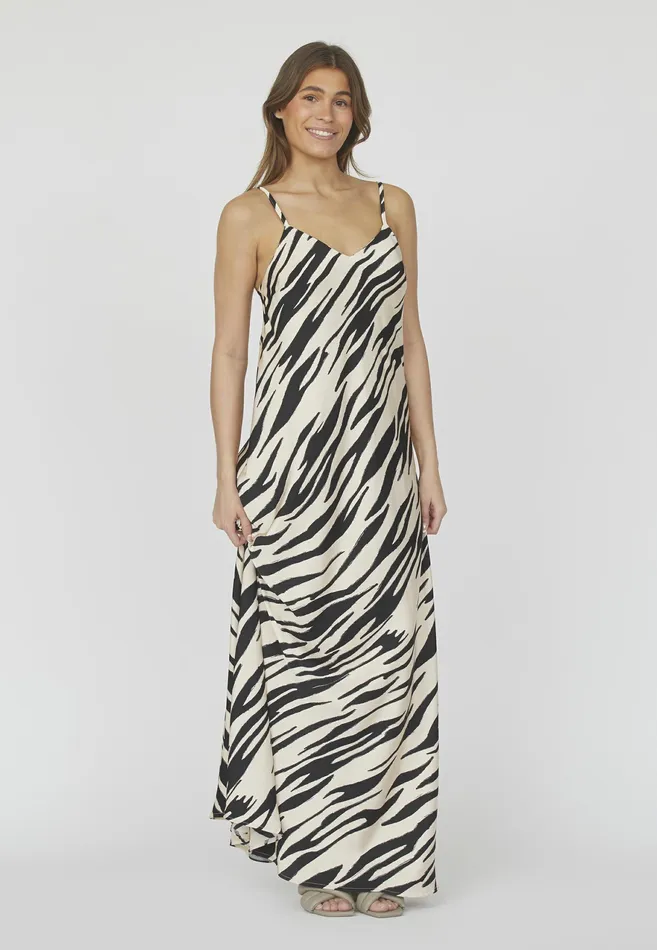 Women Sisters Point Dresses NOMADR1 Creamblack