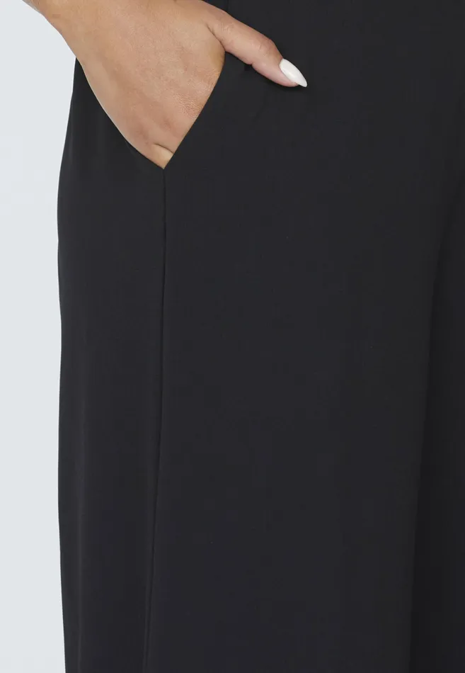 Women Sisters Point Pants and Jeans NYLAPA Black